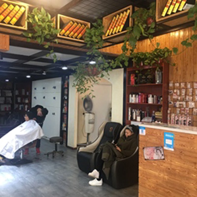 领航理发店：引领潮流的风尚之地